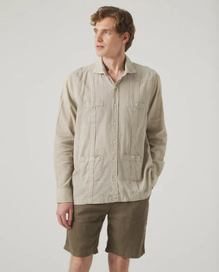 CAMISA GUAYABERA LI-CO MARRÓN TOPO