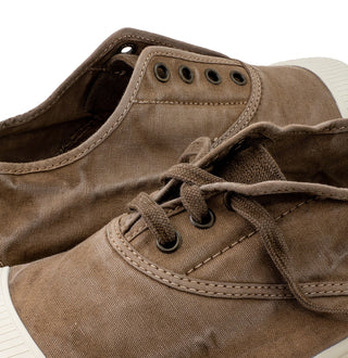 ZAPATILLA LONA INGLES SIN CORDONES BEIGE.
