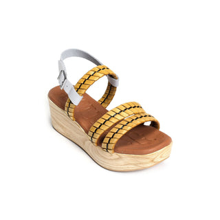 SANDALIA WOOD MOSTAZA.